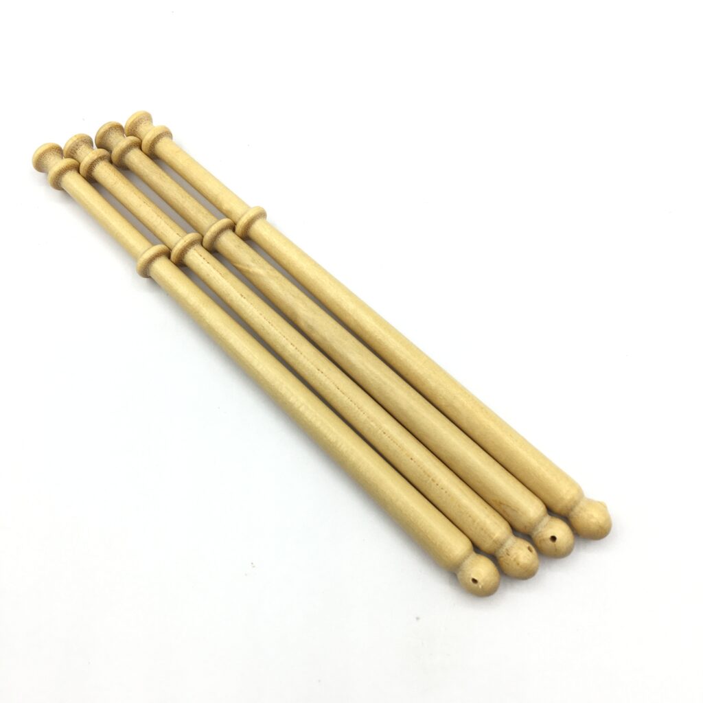 MB. 2 Midland bobbin Guatambu Kantklosjes Bobbins