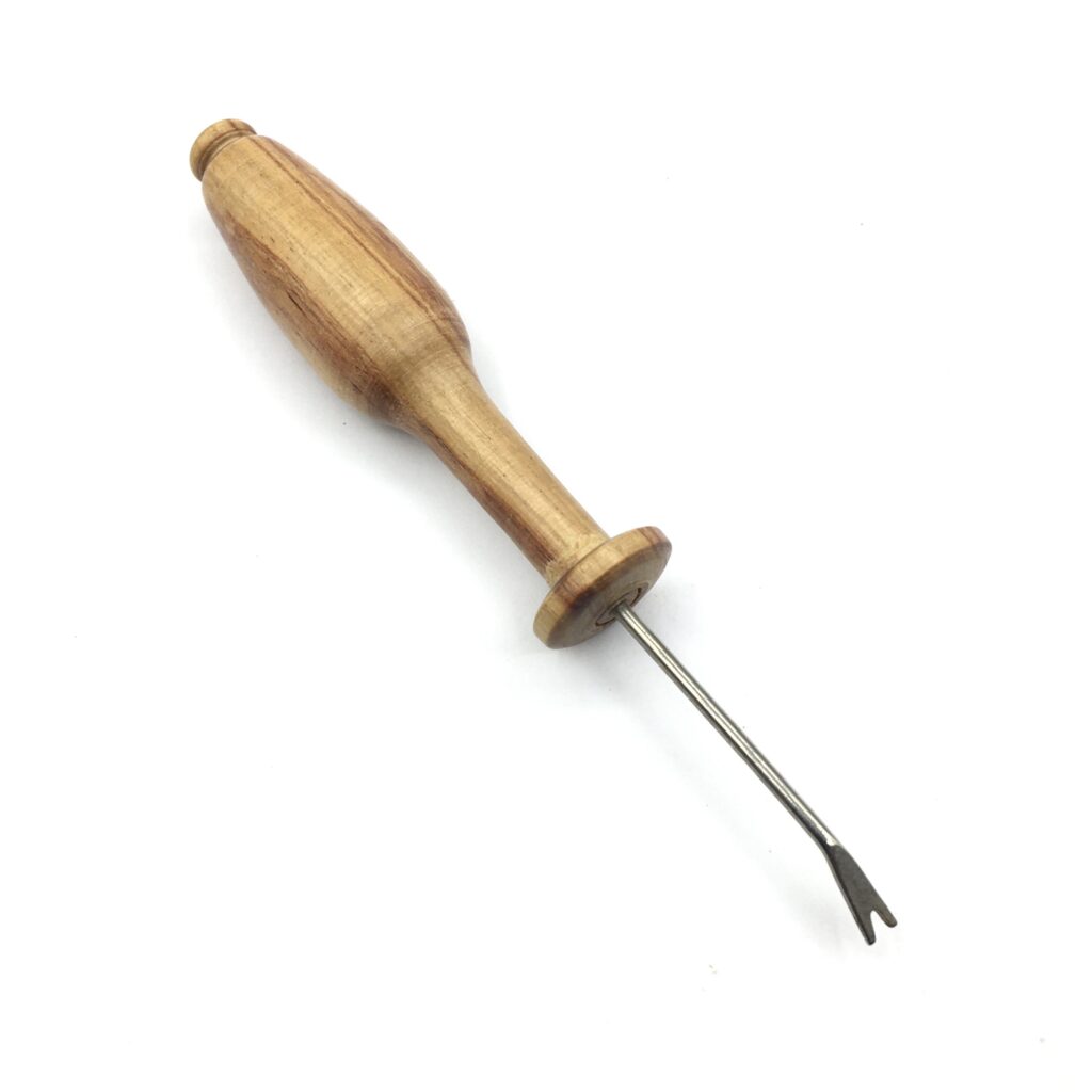 KV.20 Koevoetje Rozenhout | Kantklosjes | Webshop Bobbins